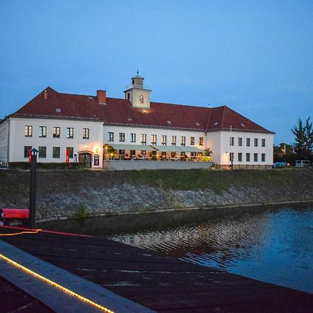 Restaurant Und Pension Alberthafen Dresden Dış mekan fotoğraf